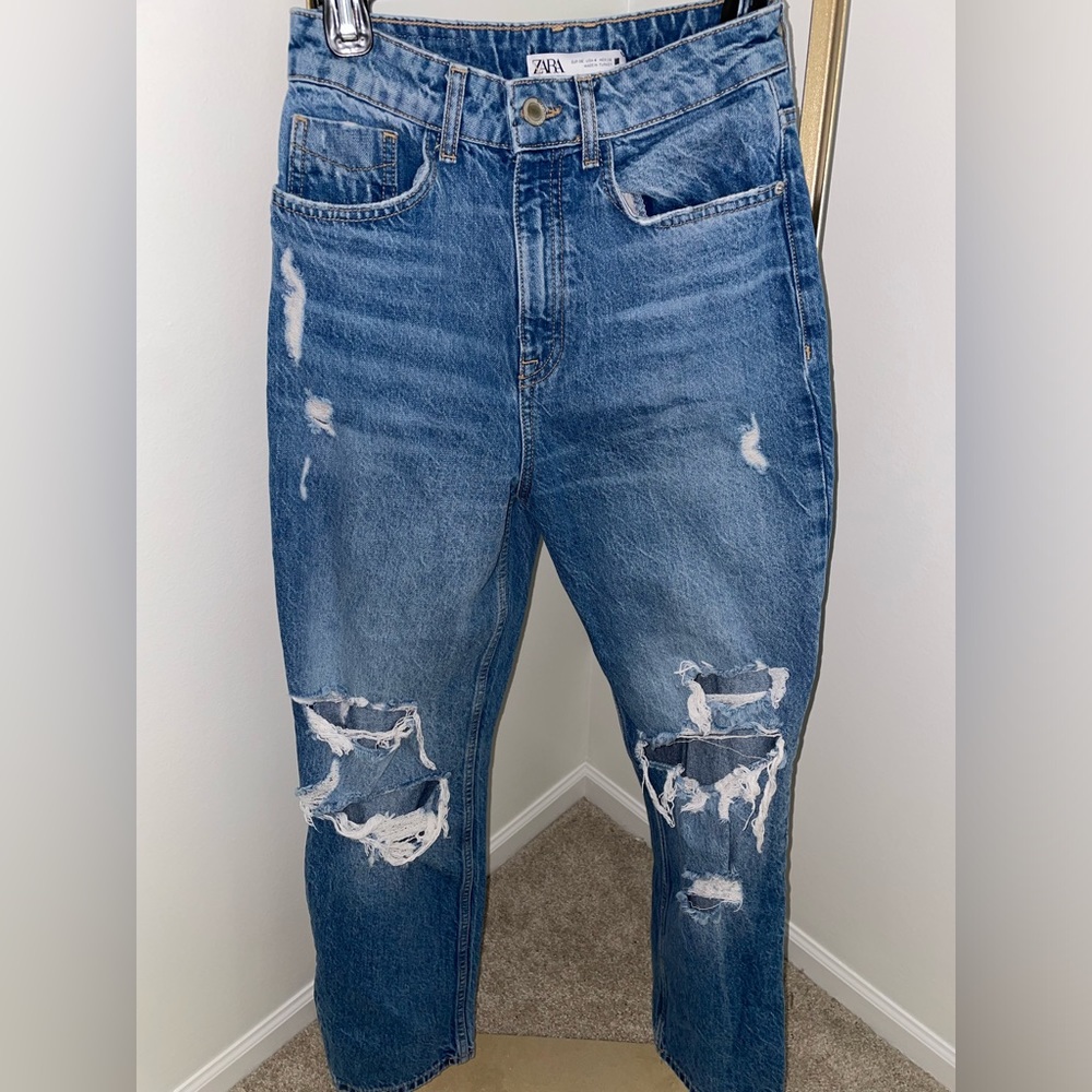 Zara Highwaisted Jeans Size 4